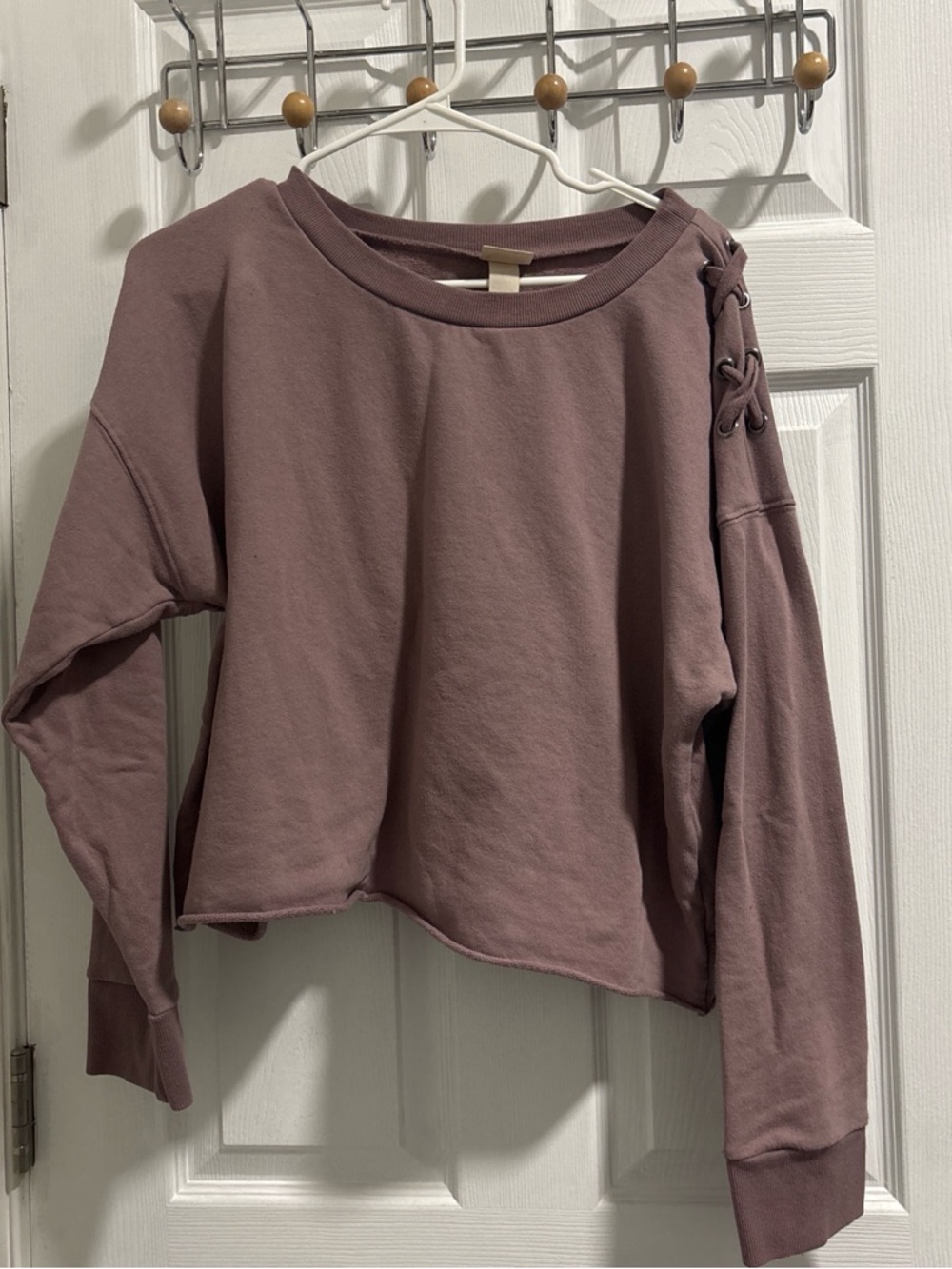 Mossimo Supply Co. Lace-Up Shoulder Cropped Sweatshirt - Mauve